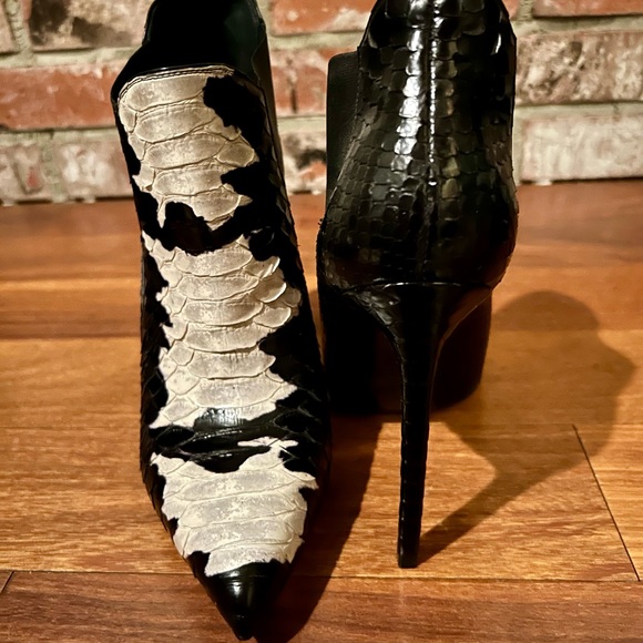 New Saint Laurent Python booties - Picture 2 of 4